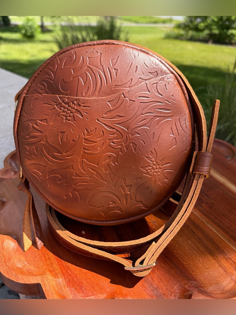 Portland Leather Meadow Embossed Small Circle Crossbody Like New